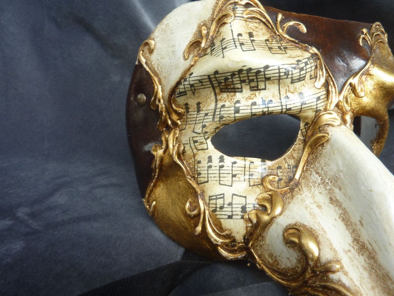 masque venitien à Paris ,masque de carnaval 